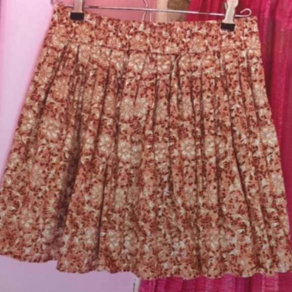 American Eagle Floral Skater Mini Skirt Orange/Neutrals Pleated Women’s Small - Picture 3 of 5